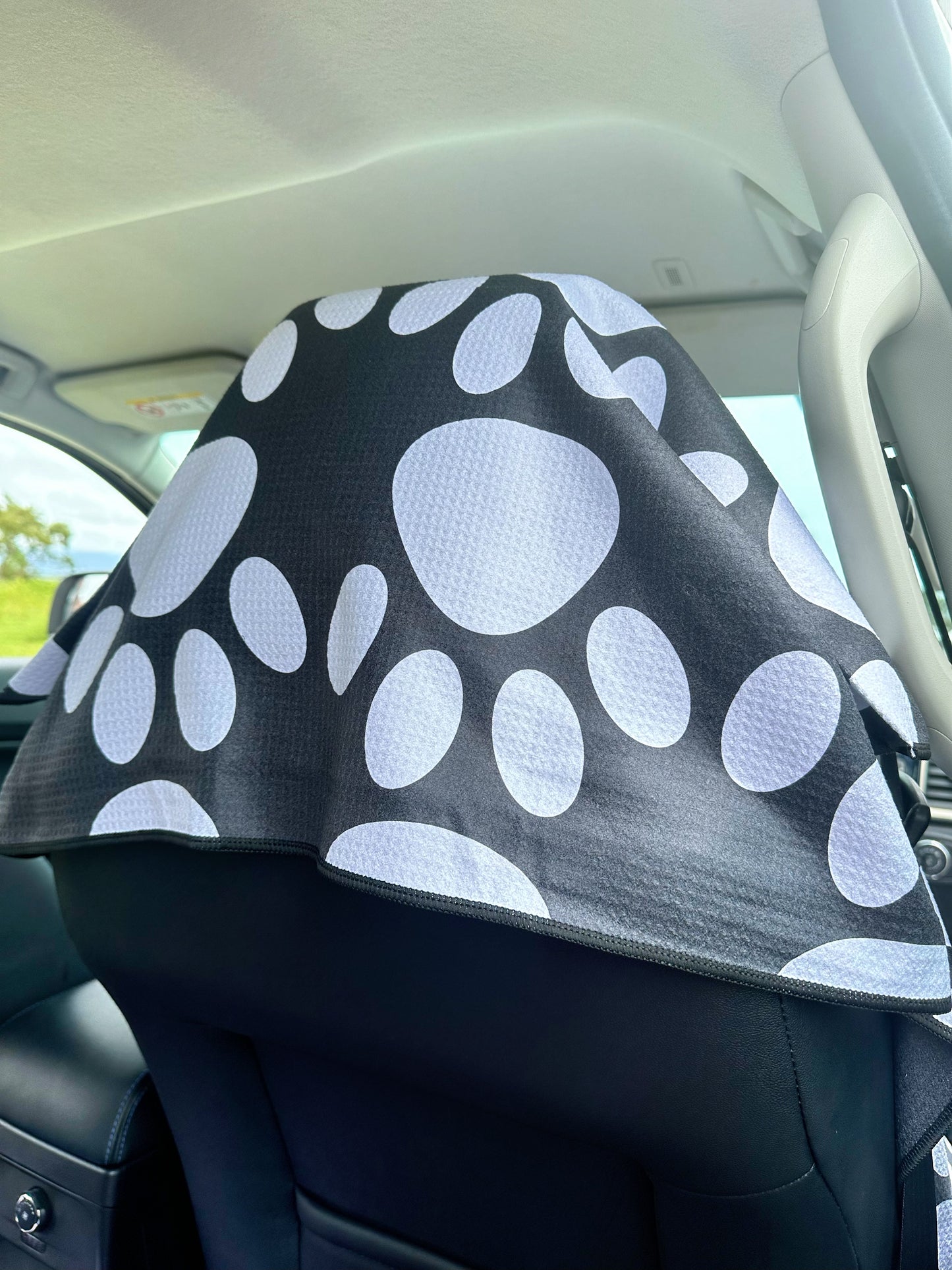 HOODED: PAW PRINT